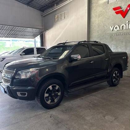 CHEVROLET S10 2.5 LTZ 4X4 CD 16V FLEX 4P MANUAL CHEVROLET S10 2.5 LTZ 4X4 CD 16V FLEX 4P MANUAL